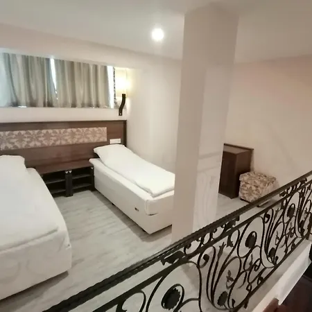 Hotel Aristokrat 3*