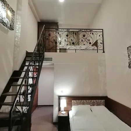 Отель Aristokrat Обзор