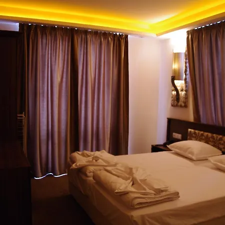 Aristokrat 3* Obzor
