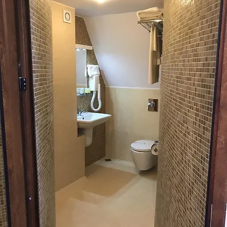 Отель Aristokrat